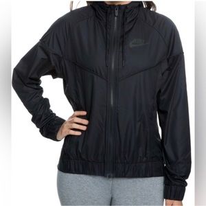 Women’s Nike Full Zip Windbreaker